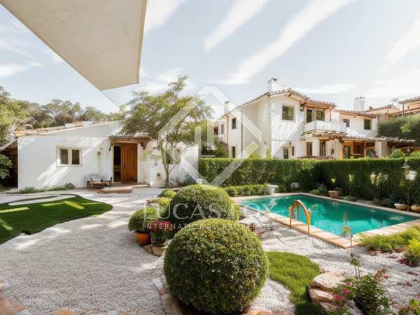 Villa van 129m² te koop in Mirasol, Barcelona
