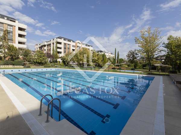 167m² apartment with 110m² terrace for sale in Pozuelo