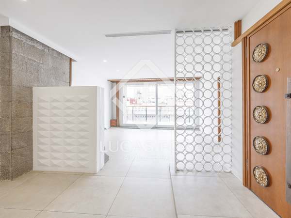 105m² apartment with 10m² terrace for rent in Sant Francesc