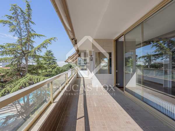 208m² apartment with 25m² terrace for sale in Pedralbes