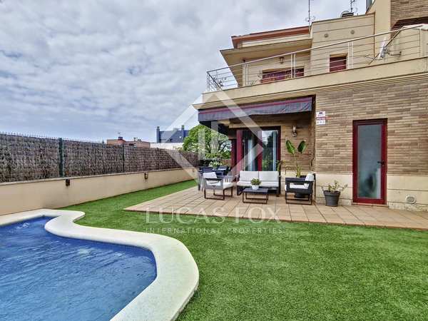 290m² house / villa with 186m² garden for sale in Vilanova i la Geltrú