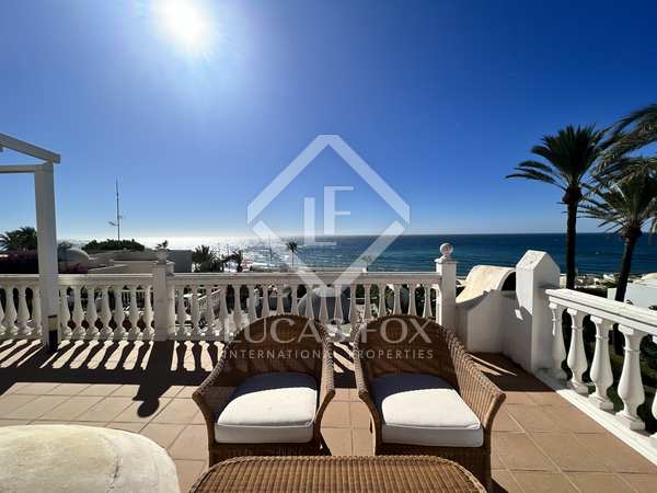 272m² house / villa with 90m² terrace for rent in Golden Mile