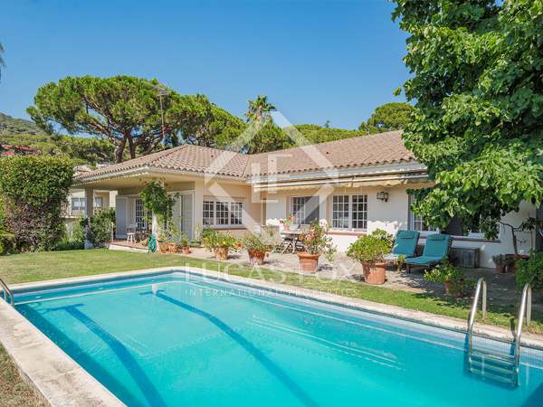 307m² house / villa for sale in Cabrils, Barcelona