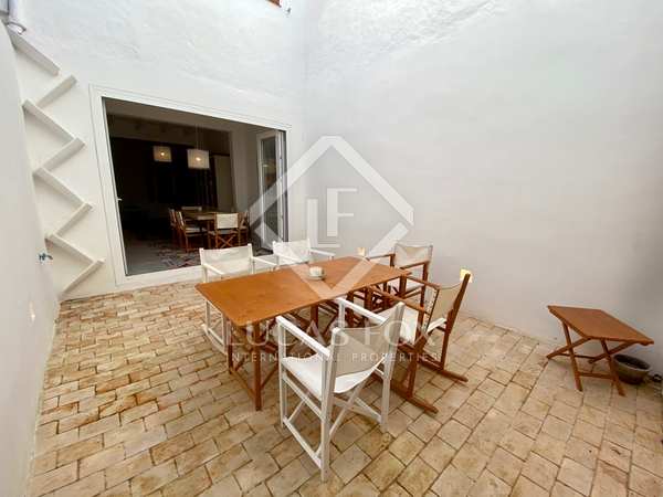 150m² house / villa with 25m² garden for rent in Ciutadella