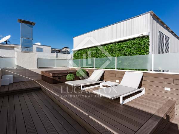 New 2-bedroom penthouse for sale with 4 terraces in Almagro