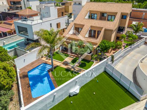Casa / vil·la de 516m² en venda a golf, Alicante