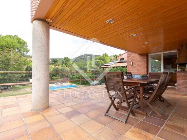 342m² house / villa with 41m² terrace for sale in Sant Cugat