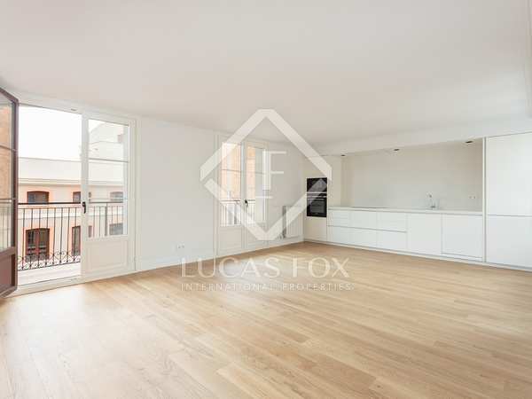 119m² apartment with 10m² terrace for sale in Eixample Right