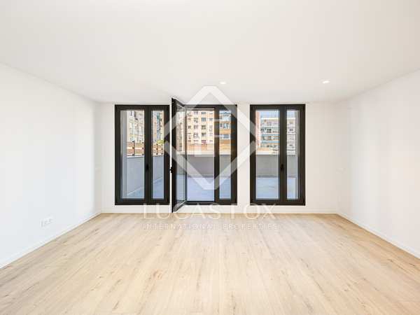 113m² apartment with 74m² terrace for sale in Eixample Right