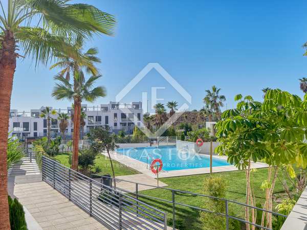 Villa van 200m² te koop met 22m² terras in Axarquia, Malaga