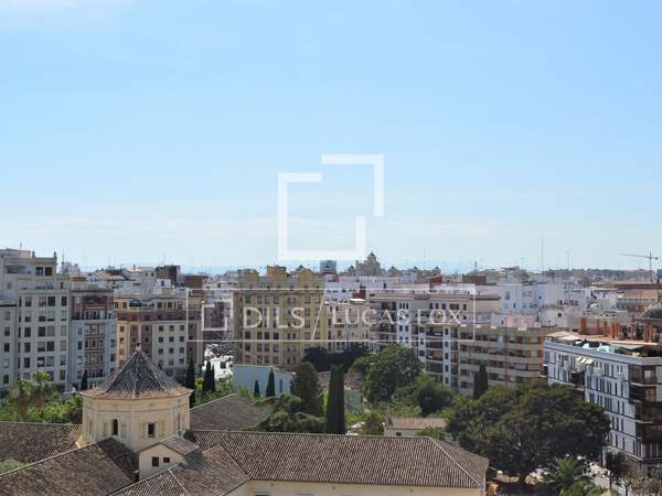 在 El Mercat, 瓦伦西亚 173m² 出售 顶层公寓 包括 25m² 露台