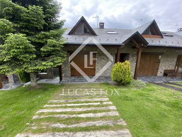180m² house / villa for sale in La Cerdanya, Spain
