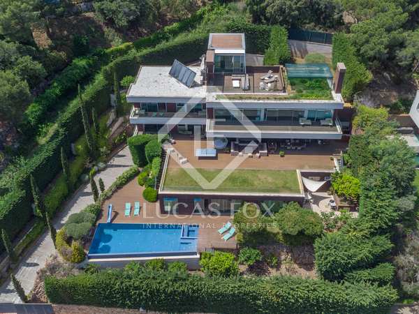 1,110m² hus/villa till salu i Sant Feliu, Costa Brava