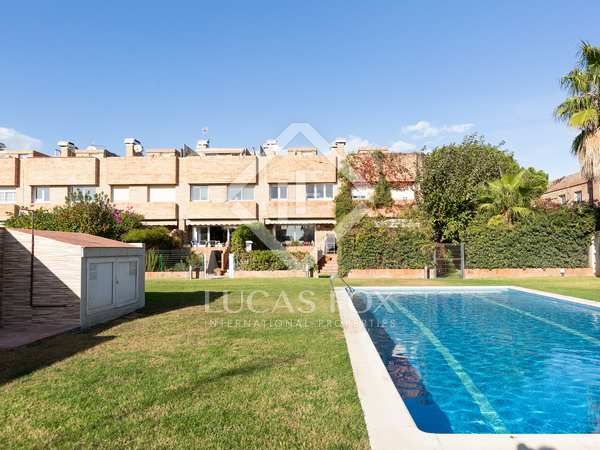 161m² house / villa for sale in La Pineda, Barcelona