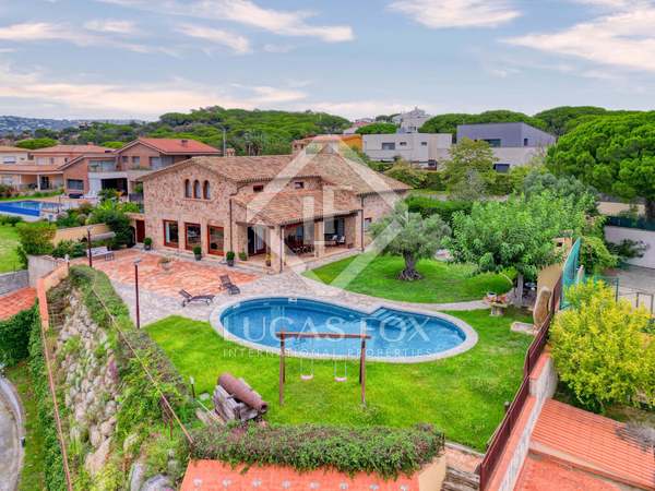 Villa van 515m² te koop in Sant Feliu, Costa Brava