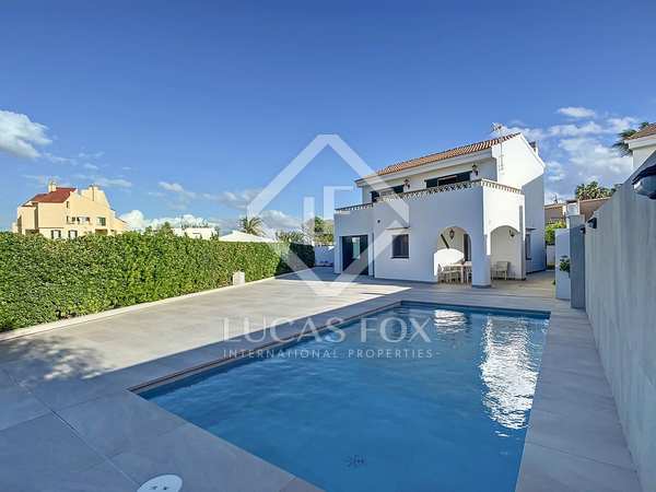 140m² house / villa for sale in Ciutadella, Menorca