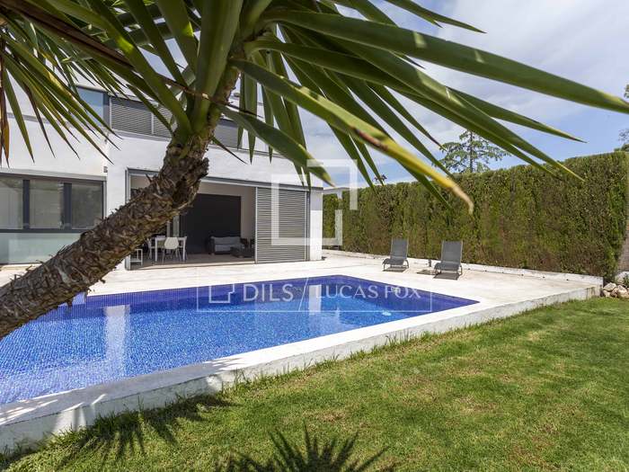 Luxury houses and villas for sale in La Canada, Valencia Lucas Fox