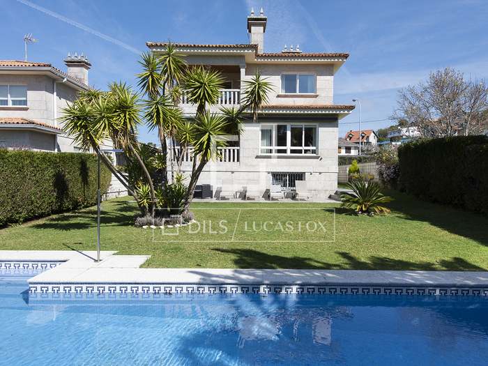 678m² house / villa for sale in Pontevedra, Galicia