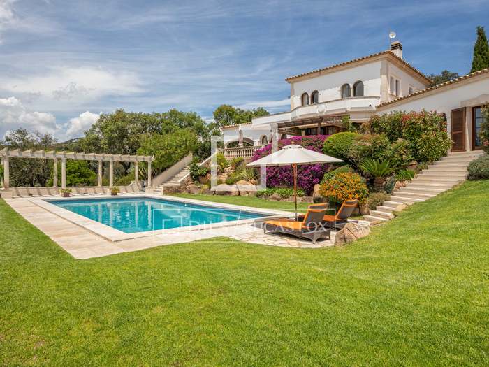 Villas, houses and plots for sale in Costa Brava Lucas Fox