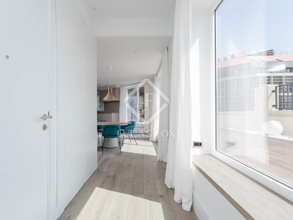 Ático de 156m² con terraza en venta en el Eixample Derecho