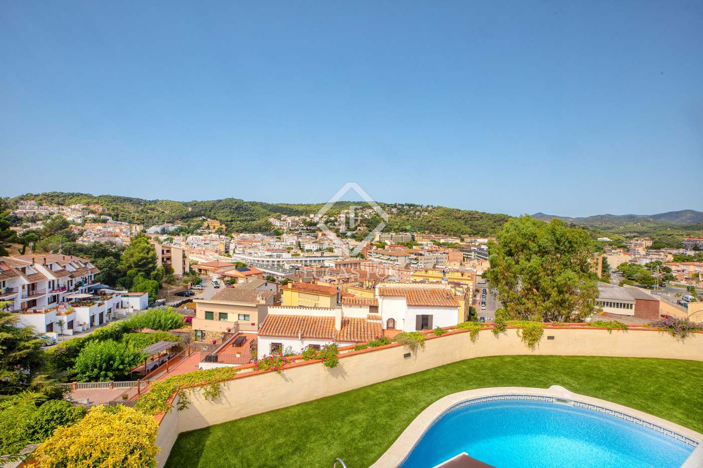 House in Girona - Image 3