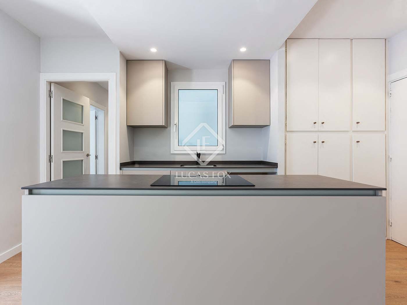 Apartment in Barcelona - Image 3