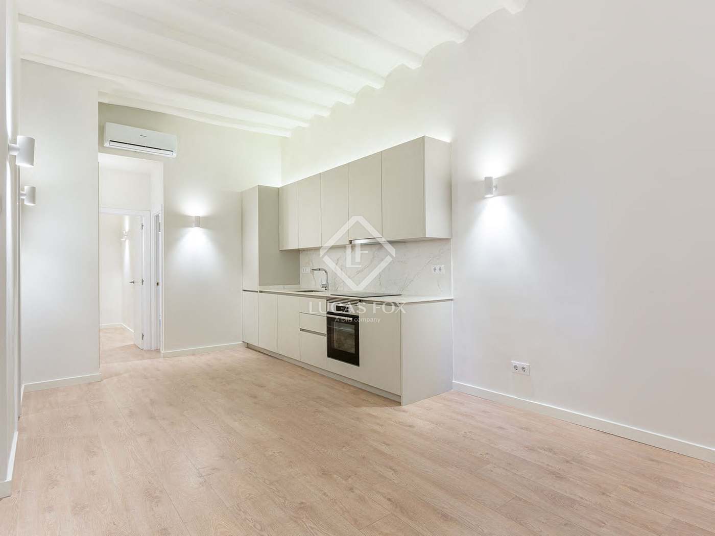 Apartment in Barcelona - Image 3