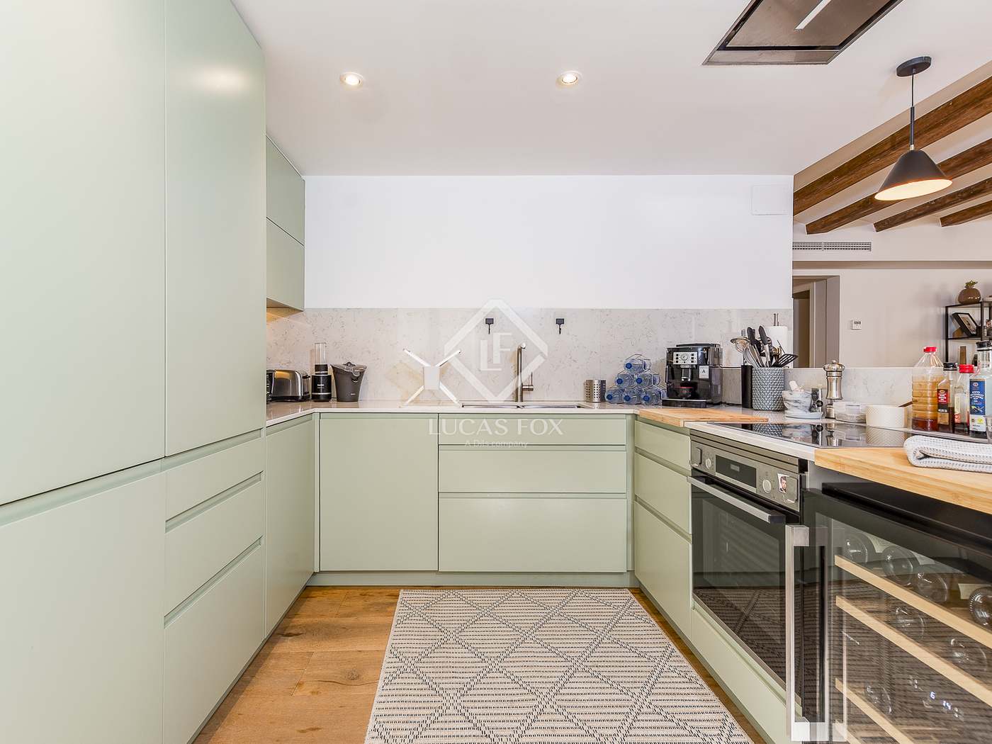 Apartment in Barcelona - Image 2