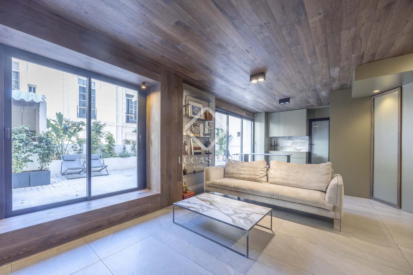 House in Valencia - view 1