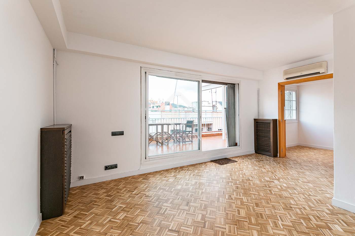 Apartment in Barcelona - Image 3