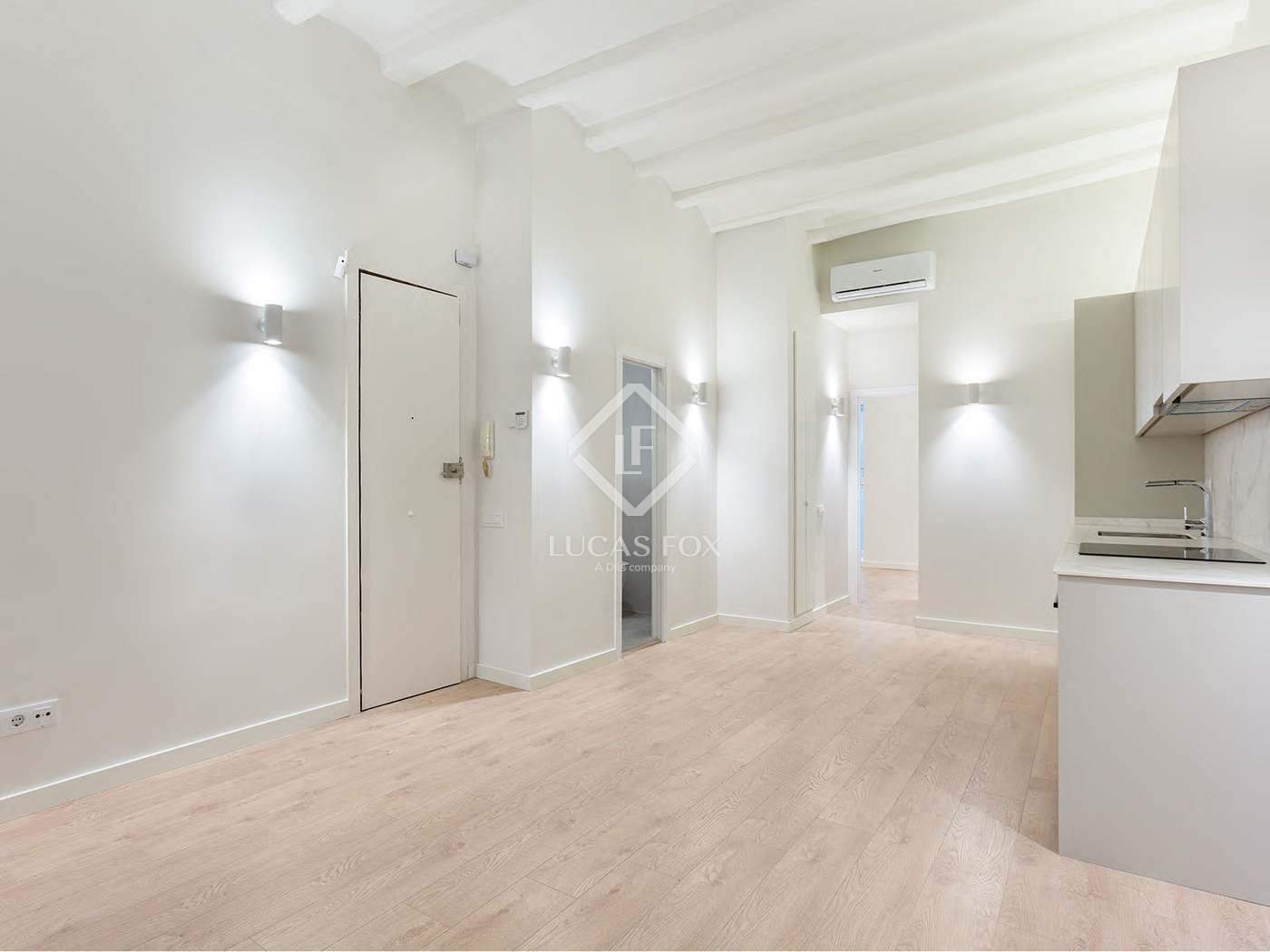 Apartment in Barcelona - Image 2