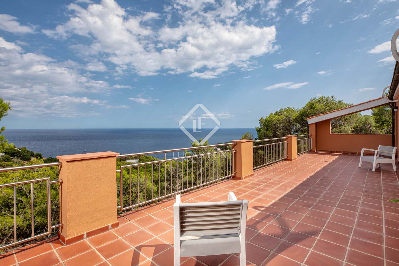 House in Girona - view 1