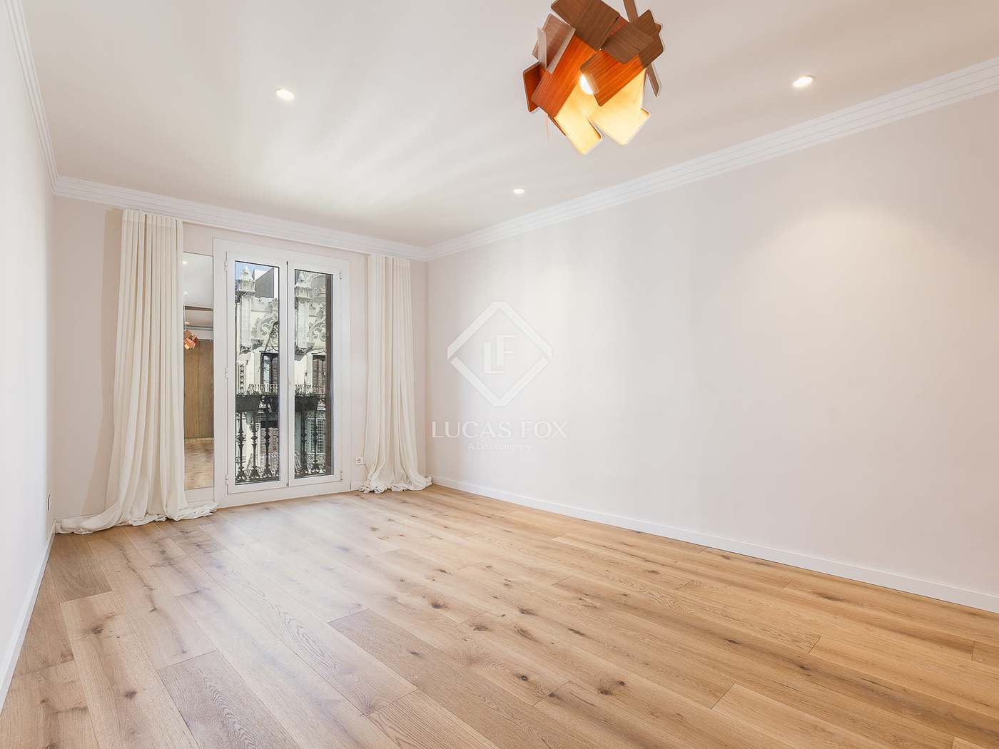 Apartment in Barcelona - Image 2