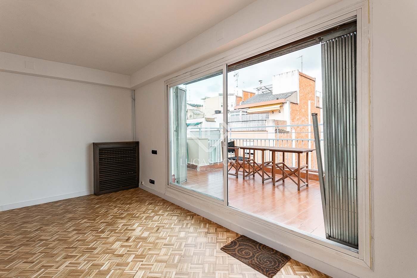 Apartment in Barcelona - Image 2