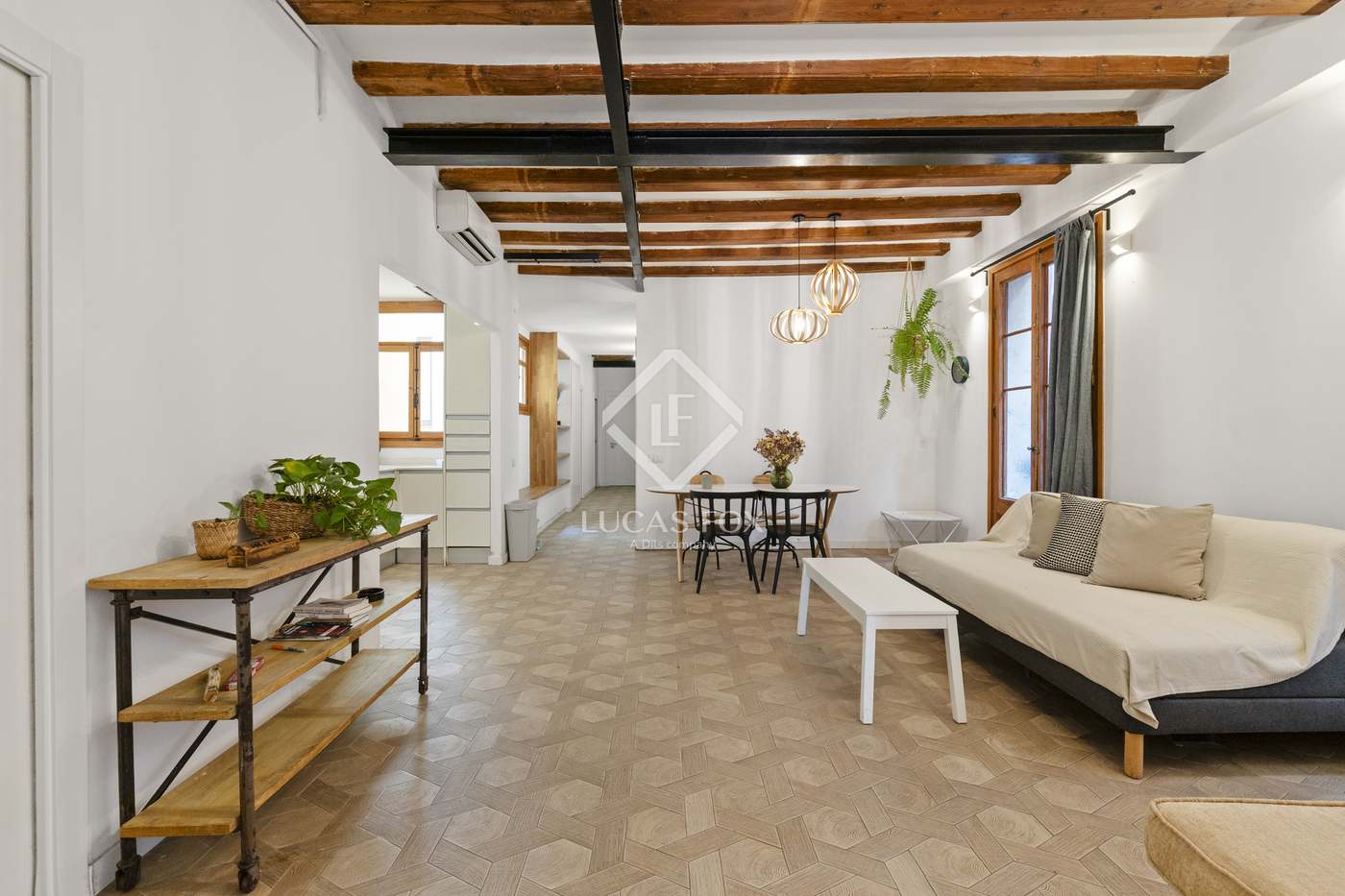Apartment in Barcelona - Image 3