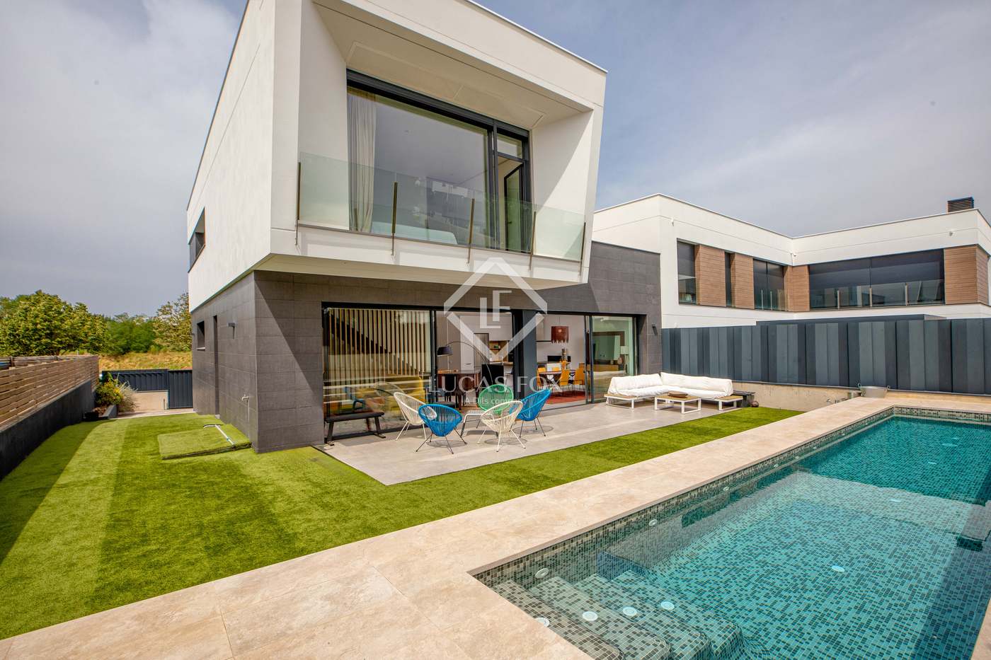 House in Girona - view 1